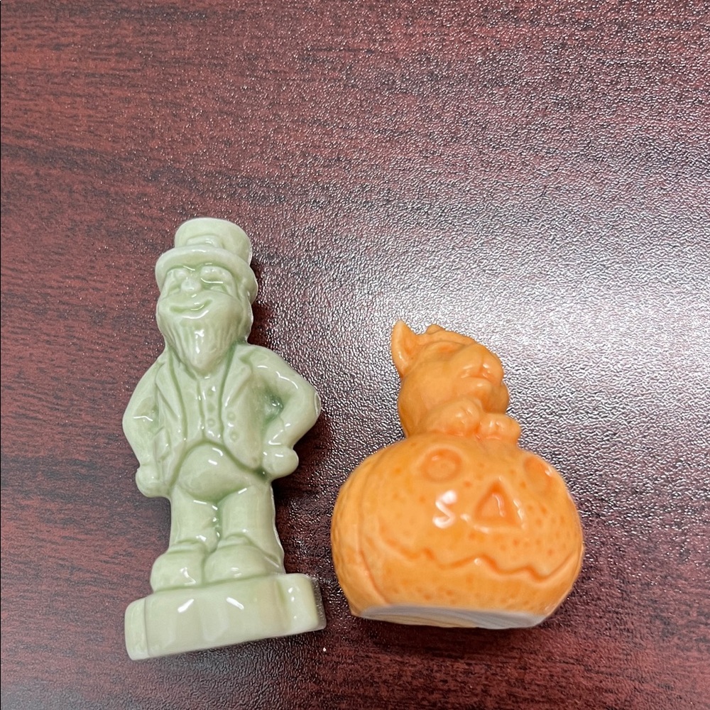 Wade England - Green Figurine and Orange Pumpkin Decor